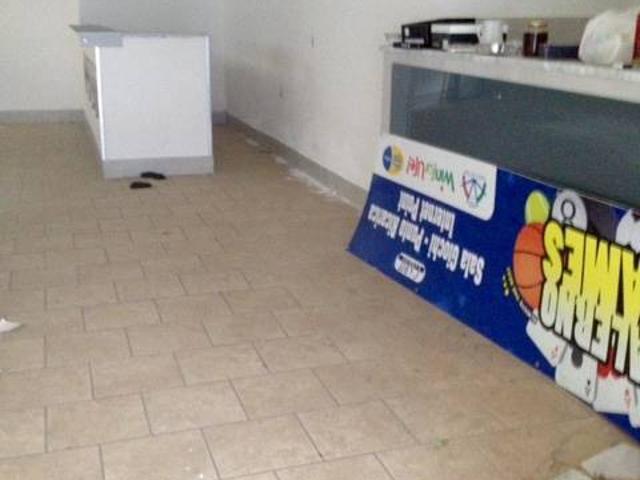 Locale Commerciale in affitto a Pastena, Salerno