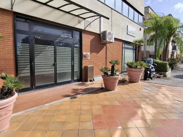 Locale Commerciale in affitto a Arbostella, Salerno