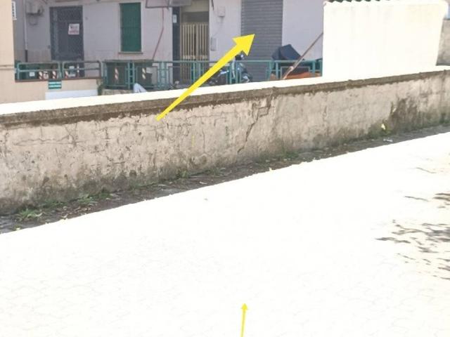 Locale Commerciale in affitto a Salerno, Campania