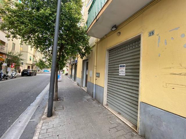 Locale Commerciale in affitto a Pastena, Salerno