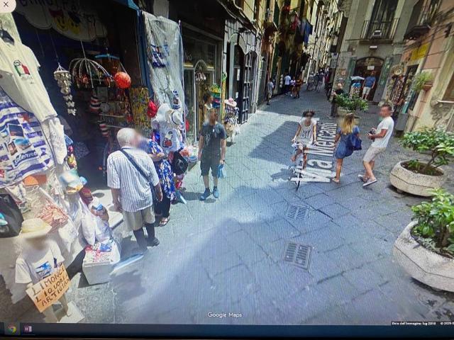 Locale Commerciale in affitto a Salerno, Campania