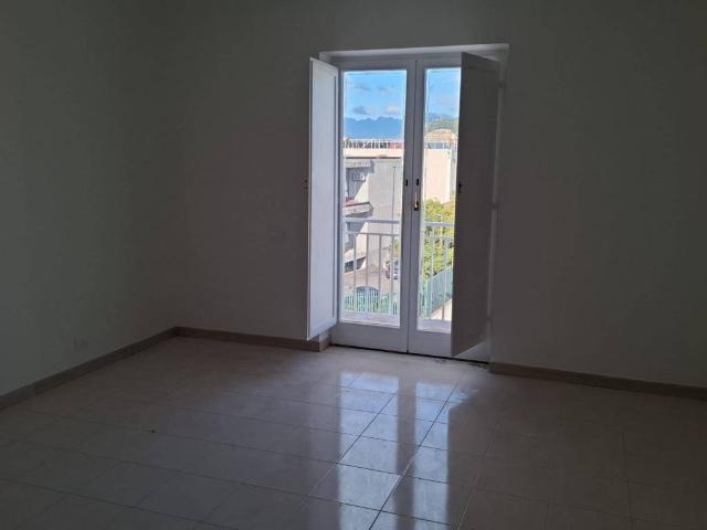 Locale Commerciale in affitto a Salerno, Campania
