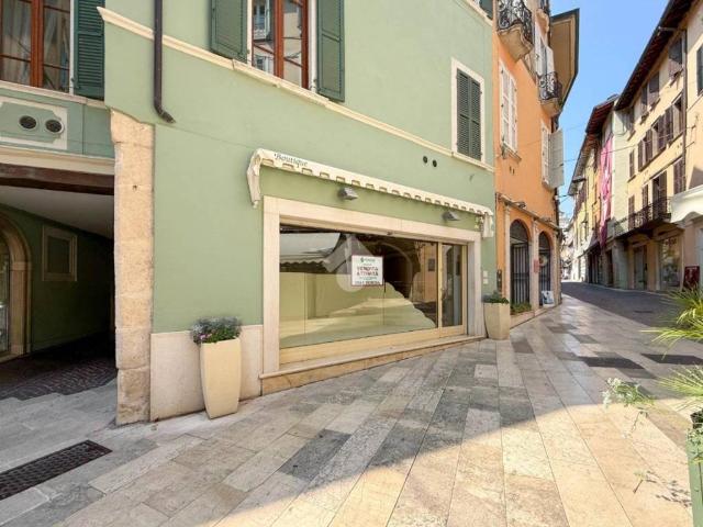 Locale Commerciale in affitto a Comunità Montana Parco Alto Garda bresciano, Salò