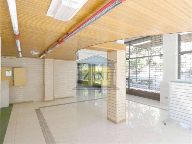 Locale Commerciale in affitto a Salsomaggiore Terme, Reggio Emilia