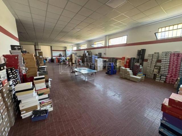 Locale Commerciale in affitto a Salsomaggiore Terme, Reggio Emilia