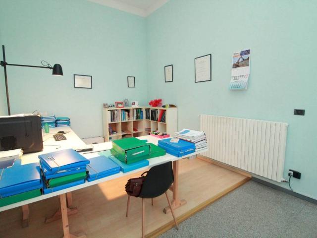 Locale Commerciale in affitto a Piemonte, Cuneo