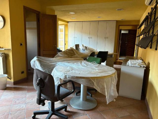 Locale Commerciale in affitto a Piemonte, Cuneo
