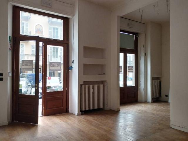 Locale Commerciale in affitto a Piemonte, Cuneo