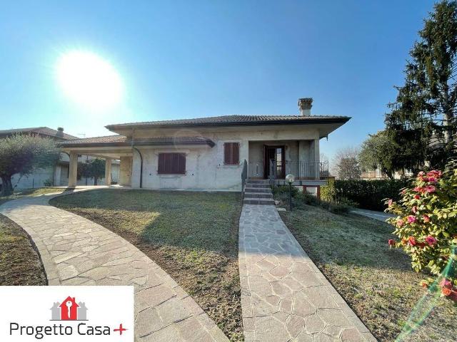 Locale Commerciale in affitto a Samarate, Lombardia