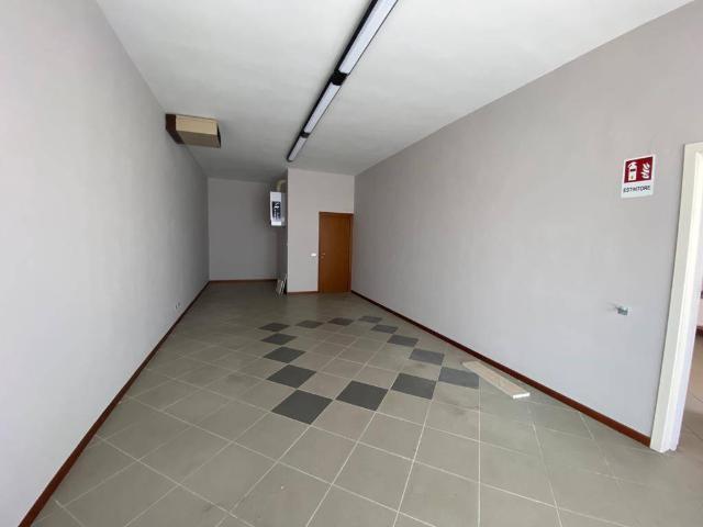 Locale Commerciale in affitto a San Benedetto Po, Lombardia