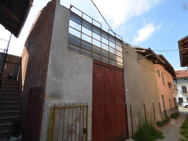 Locale Commerciale in affitto a Piemonte, Torino