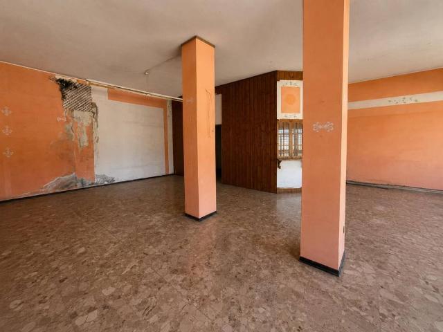 Locale Commerciale in affitto a San Bonifacio, Veneto
