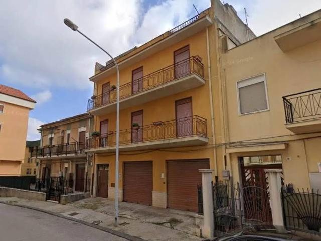 Locale Commerciale in affitto a San Cataldo, Sicilia