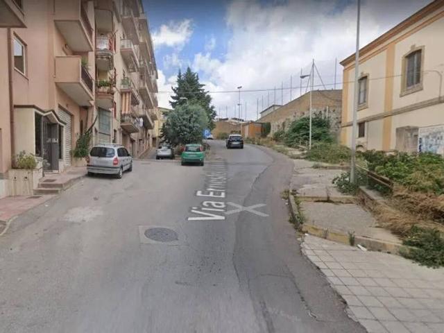 Locale Commerciale in affitto a San Cataldo, Sicilia