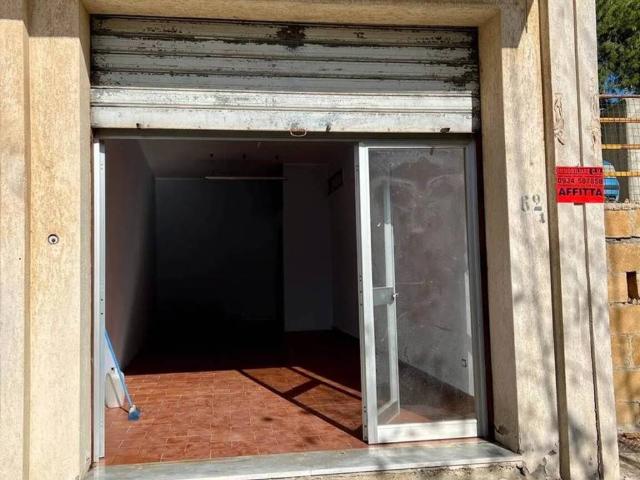 Locale Commerciale in affitto a San Cataldo, Sicilia