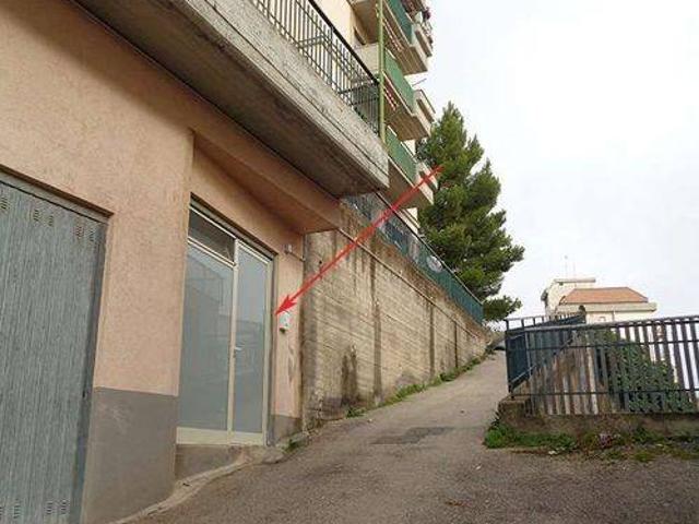 Locale Commerciale in affitto a San Cataldo, Sicilia