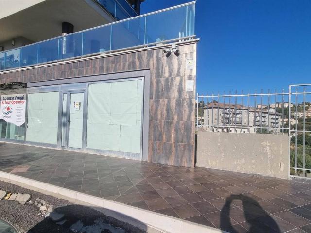 Locale Commerciale in affitto a San Cataldo