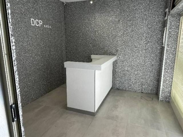 Locale Commerciale in affitto a San Cipriano Picentino, Campania