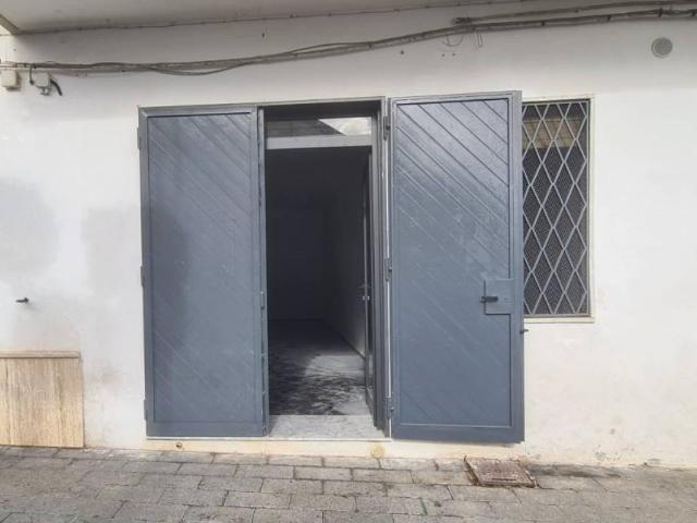 Locale Commerciale in affitto a San Cipriano Picentino, Campania