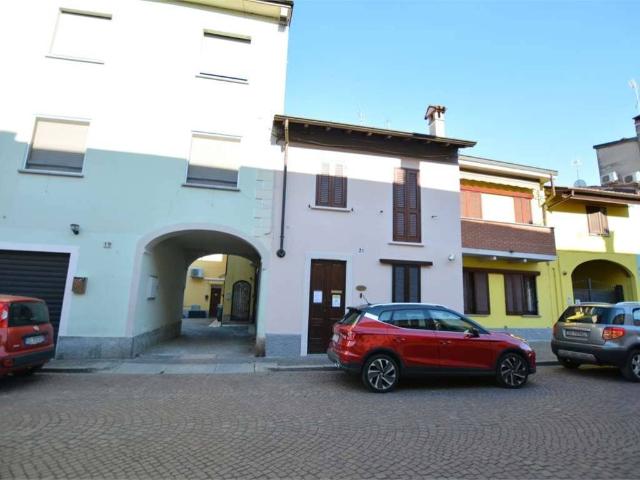 Locale Commerciale in affitto a San Colombano Al Lambro, Lombardia