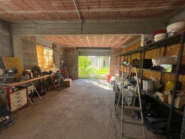 Locale Commerciale in affitto a San Colombano Certenoli, Orero