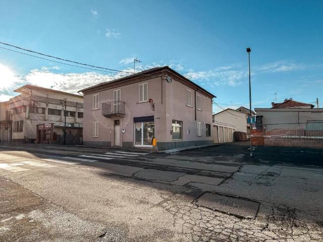 Locale Commerciale in affitto a Piemonte, Asti