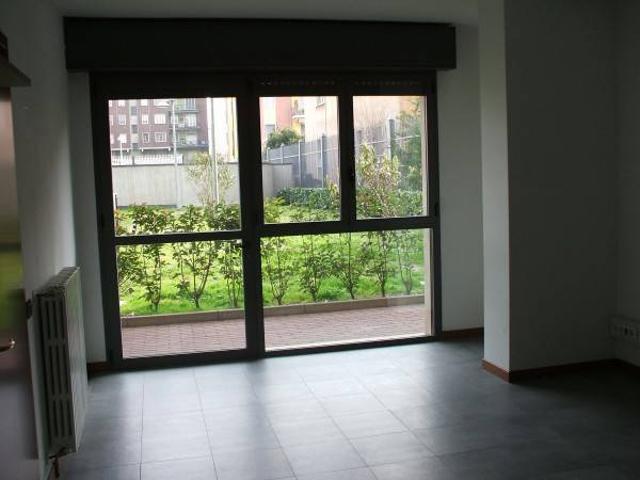 Locale Commerciale in affitto a Triulzo, San Donato Milanese