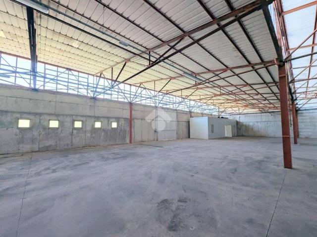 Locale Commerciale in affitto a San Fior, Veneto