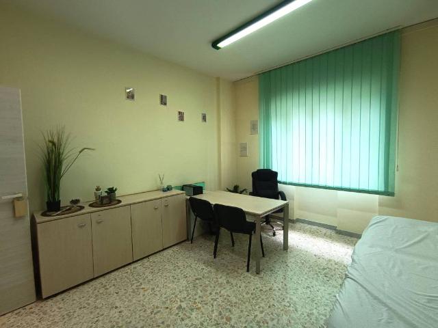 Locale Commerciale in affitto a San Giorgio A Cremano, Campania