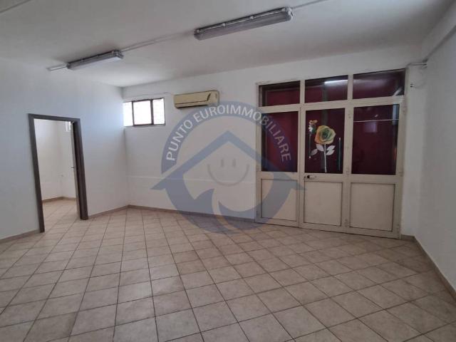 Locale Commerciale in affitto a San Giorgio A Cremano, Campania