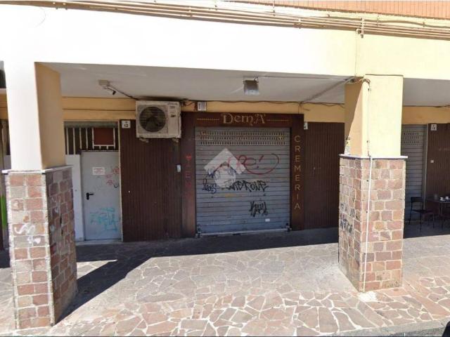 Locale Commerciale in affitto a San Giorgio A Cremano, Campania
