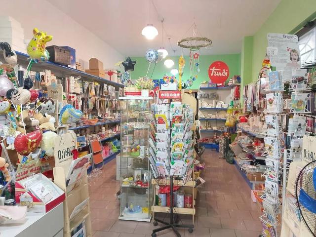Locale Commerciale in affitto a Marzani, San Giorgio Del Sannio