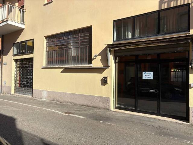 Locale Commerciale in affitto a Unione Terre d'Acqua, San Giovanni In Persiceto