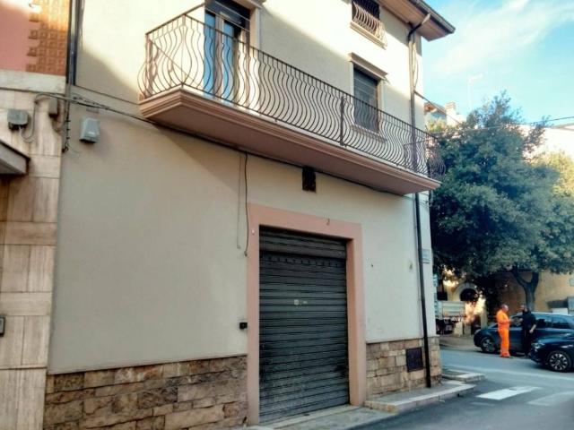 Locale Commerciale in affitto a Puglia, Foggia