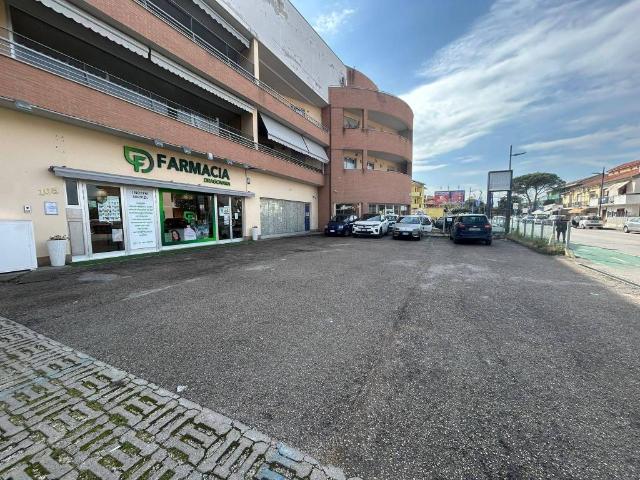 Locale Commerciale in affitto a San Giovanni Teatino, Abruzzo