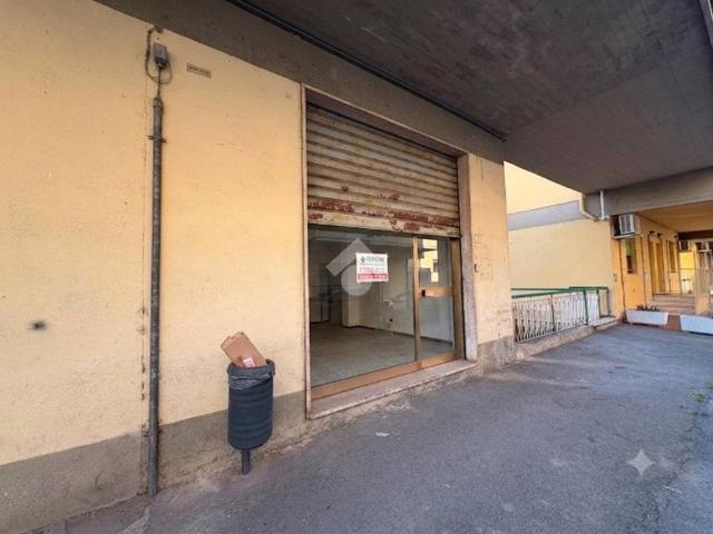 Locale Commerciale in affitto a San Giovanni Valdarno, Toscana