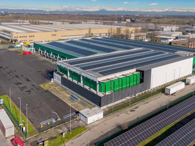 Locale Commerciale in affitto a Borgolombardo, San Giuliano Milanese