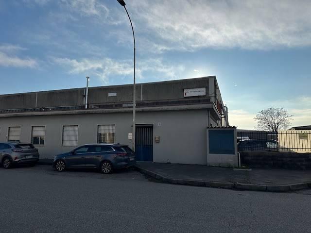 Locale Commerciale in affitto a San Giuliano Milanese, Lombardia