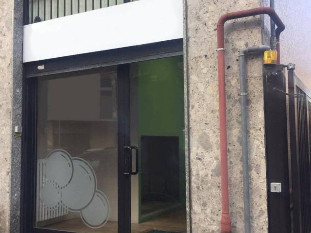Locale Commerciale in affitto a Borgolombardo, San Giuliano Milanese