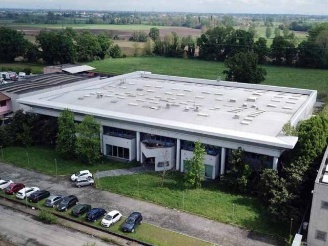 Locale Commerciale in affitto a Zivido, San Giuliano Milanese