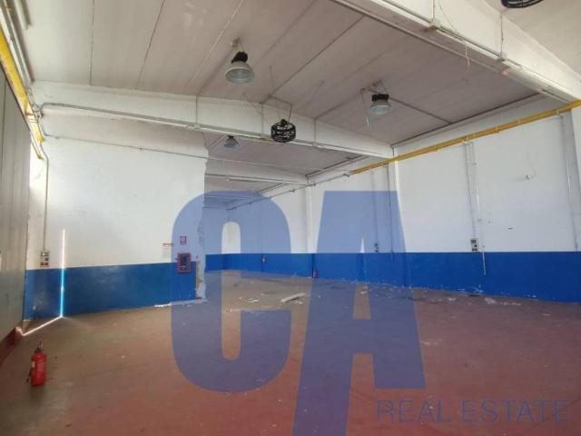 Locale Commerciale in affitto a Borgolombardo, San Giuliano Milanese