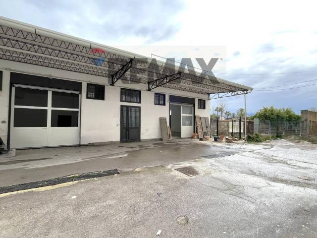 Locale Commerciale in affitto a San Giuseppe Vesuviano, Campania