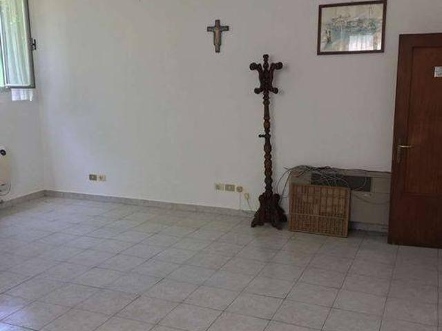 Locale Commerciale in affitto a Lama, San Giustino