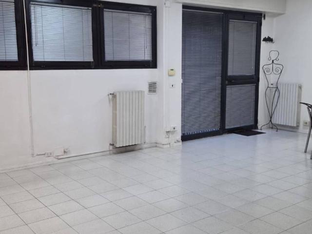 Locale Commerciale in affitto a Cicogna, San Lazzaro