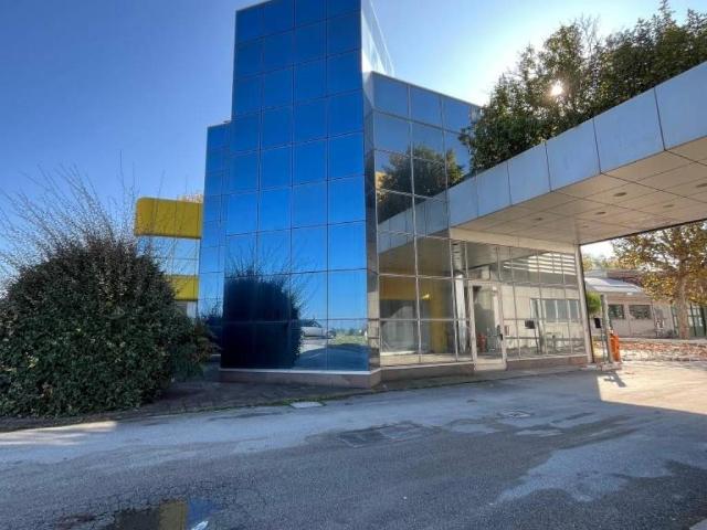 Locale Commerciale in affitto a Unione dei comuni Savena-Idice, San Lazzaro