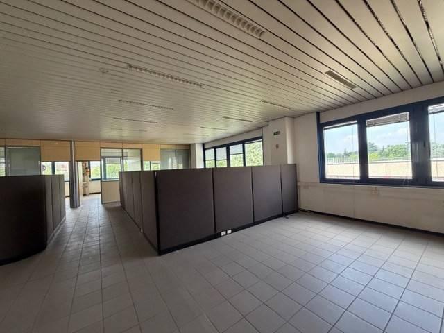 Locale Commerciale in affitto a San Lazzaro, Reggio Emilia