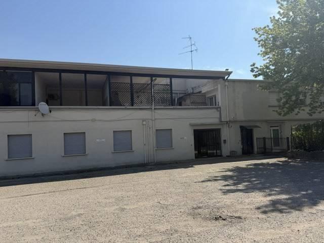 Locale Commerciale in affitto a Unione dei comuni Savena-Idice, San Lazzaro
