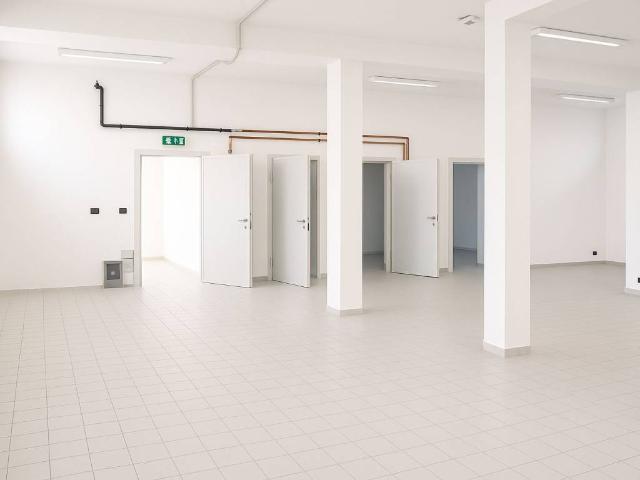 Locale Commerciale in affitto a Idice, San Lazzaro