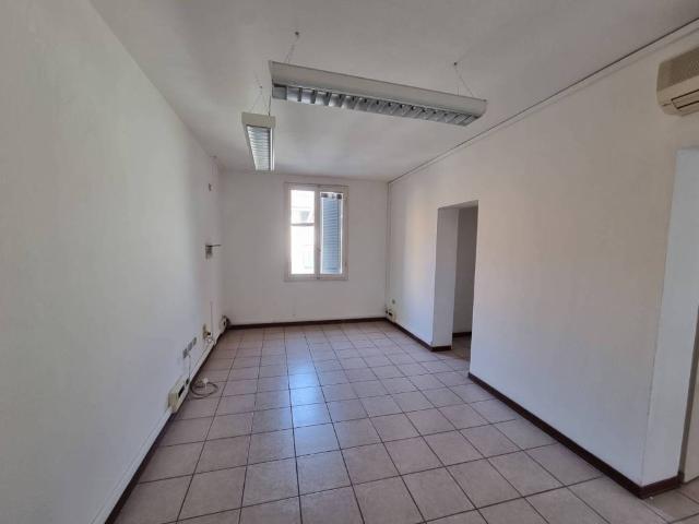 Locale Commerciale in affitto a Cicogna, San Lazzaro
