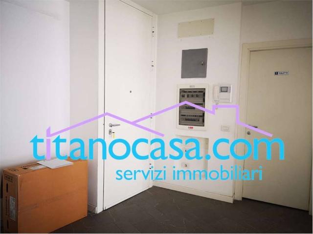 Locale Commerciale in affitto a Serravalle